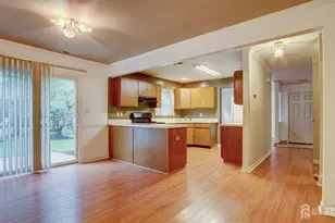 8 Forden Ct, Sayreville, NJ 08872 - Photo 9