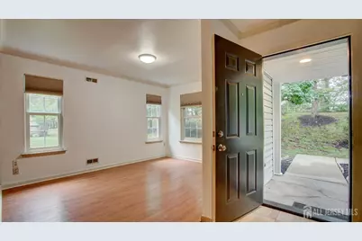 8 Forden Court, Sayreville, NJ 08872 - Photo 7