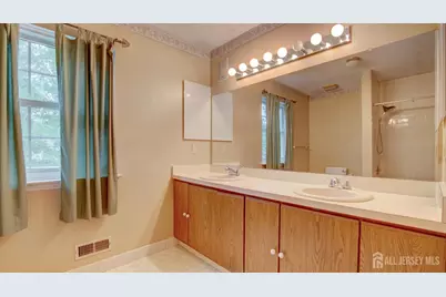 8 Forden Court, Sayreville, NJ 08872 - Photo 19