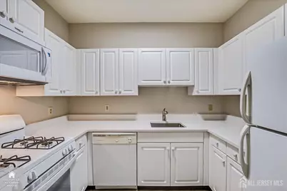 [Address not provided], Metuchen, NJ 08840 - Photo 9
