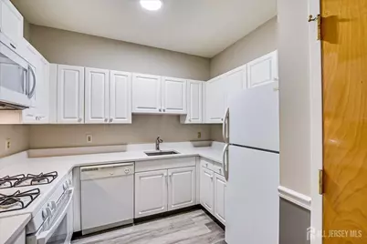[Address not provided], Metuchen, NJ 08840 - Photo 7