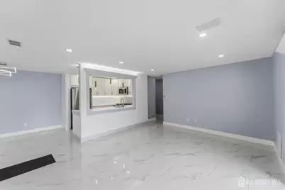 709 Sunshine Court, Sayreville, NJ 08859 - Photo 9