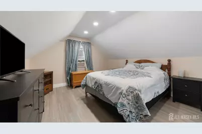 296 Saint James Avenue, Woodbridge Township, NJ 07095 - Photo 21