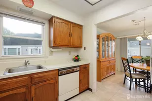 487 Somerset Ln, Monroe Township, NJ 08831 - Photo 15