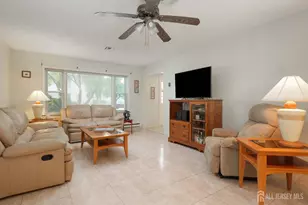 487 Somerset Ln, Monroe Township, NJ 08831 - Photo 9