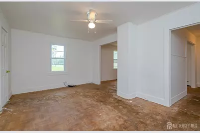 211 Main Street, Spotswood, NJ 08884 - Photo 13