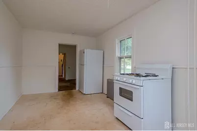 211 Main Street, Spotswood, NJ 08884 - Photo 17