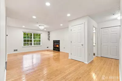 63 Prestwick Way, Edison, NJ 08820 - Photo 3