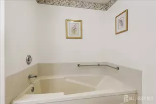 190 Tanager Dr, Monroe Township, NJ 08831 - Photo 17
