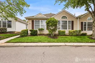 190 Tanager Dr, Monroe Township, NJ 08831 - Photo 1