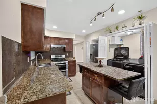 2 Dennison Pl, Plainsboro Township, NJ 08536 - Photo 21