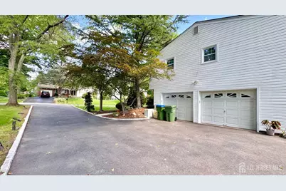 9 Highpoint Drive, Edison, NJ 08820 - Photo 3