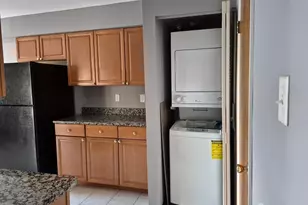 915 Edison Glen Terrace, Edison, NJ 08837 - Photo 5