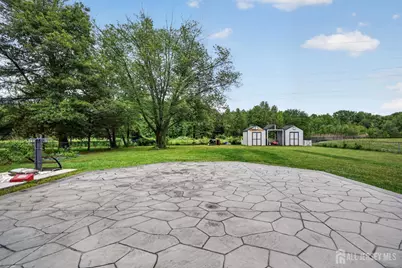 100 Coachman Drive, Florence, NJ 08505 - Photo 9