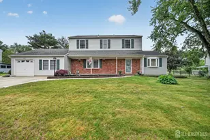 100 Coachman Dr, Florence, NJ 08505 - Photo 1