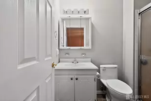 100 Coachman Dr, Florence, NJ 08505 - Photo 37
