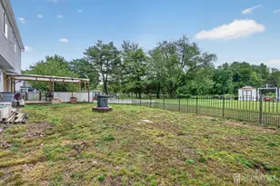 100 Coachman Dr, Florence, NJ 08505 - Photo 13