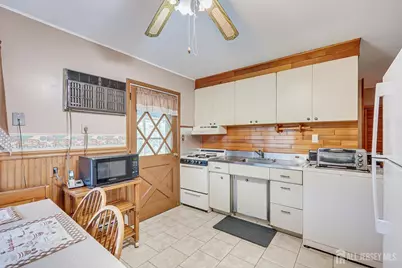 1041 Richard Boulevard, Rahway, NJ 07065 - Photo 9