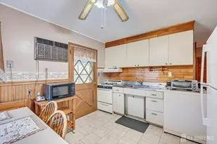 1041 Richard Blvd, Rahway, NJ 07065 - Photo 9