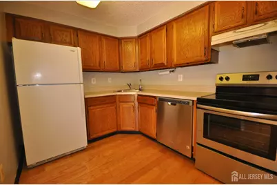 8020 Tamarron Drive, Plainsboro Township, NJ 08536 - Photo 3