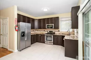 80 Tennyson Rd, East Windsor Township, NJ 08520 - Photo 15