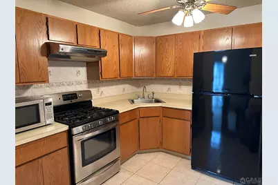 498 Witney Court, North Brunswick Township, NJ 08902 - Photo 3
