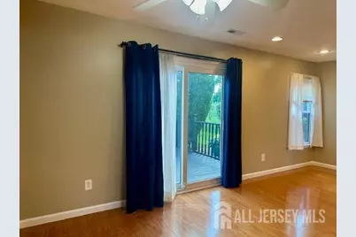 7 Heritage Square, Sayreville, NJ 08872 - Photo 11