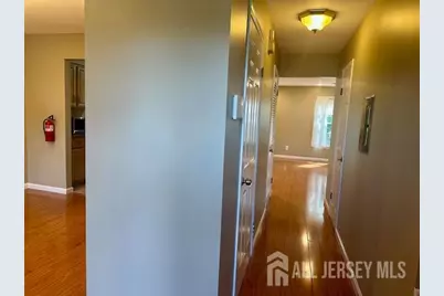 7 Heritage Square, Sayreville, NJ 08872 - Photo 5