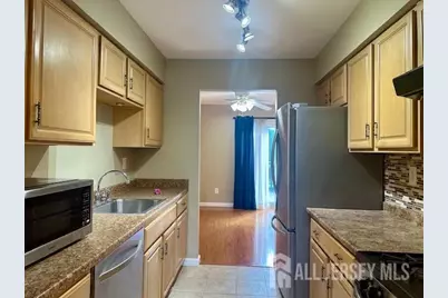 7 Heritage Square, Sayreville, NJ 08872 - Photo 9