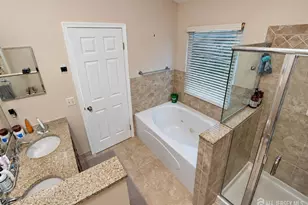 17 Balboa Ln, Franklin Township, NJ 08823 - Photo 7