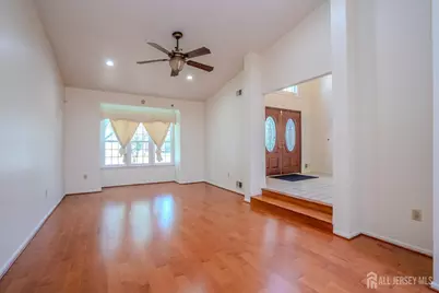 4 Chipwood Lane, North Brunswick Township, NJ 08902 - Photo 3
