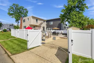 44 Livingston Ave, Avenel, NJ 07001 - Photo 29
