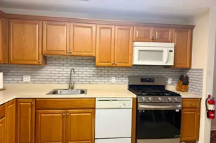31 Liddle Ave, Edison, NJ 08837 - Photo 5