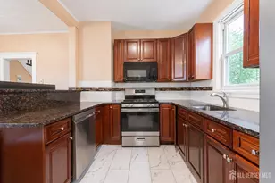 685 Raritan Ave, Perth Amboy, NJ 08861 - Photo 11