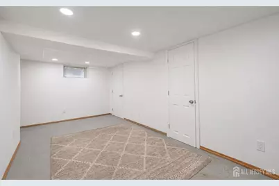 685 Raritan Avenue, Perth Amboy, NJ 08861 - Photo 19