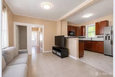 685 Raritan Avenue, Perth Amboy, NJ 08861 - Photo 9