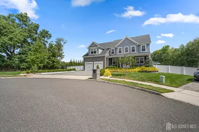 129 McCormick Avenue S, Old Bridge Township, NJ 08857 - Photo 5