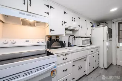28 Second Street, Old Bridge Township, NJ 08857 - Photo 11