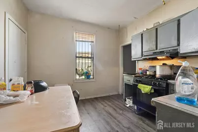 308 N 27th Street N, Camden, NJ 08105 - Photo 5