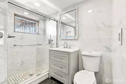 25 Penn Street, Fords, NJ 08863 - Photo 23