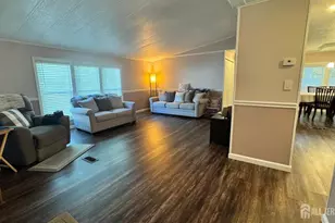 27 Hemming Way Dr, North Brunswick Township, NJ 08902 - Photo 5