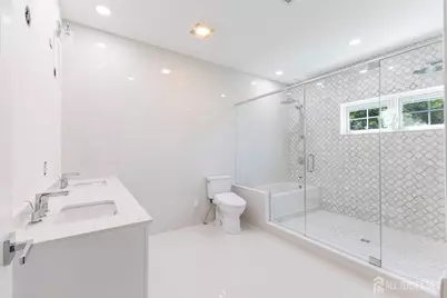 117 E Berkley Boulevard, Iselin, NJ 08830 - Photo 45