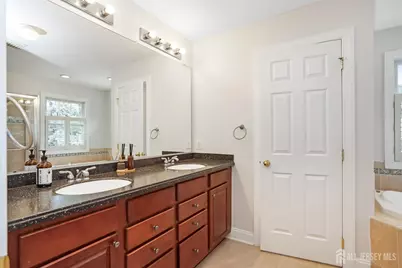 32 Walden Court, Old Bridge Township, NJ 08857 - Photo 25