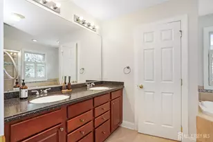 32 Walden Ct, Old Bridge Township, NJ 08857 - Photo 25