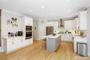 32 Walden Ct, Old Bridge Township, NJ 08857 - Photo 15