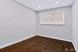 42 Jonquil Cir, Fords, NJ 08863 - Photo 13