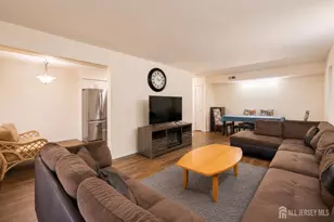 201 Edison Glen Terrace, Edison, NJ 08837 - Photo 9
