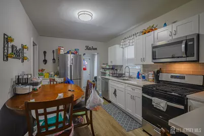 16 Somerset Street, Carteret, NJ 07008 - Photo 3