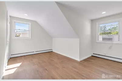 552 Ridgeway Avenue, Sayreville, NJ 08879 - Photo 23