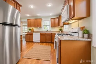 8 Aldrich St, East Brunswick Township, NJ 08816 - Photo 3